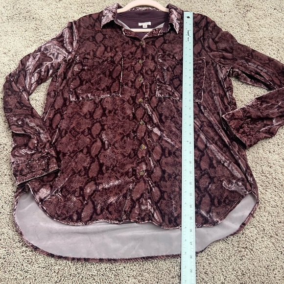 Medium Anthropologie pilcro Hadley velvet button down collar shirt pink print - Picture 13 of 14